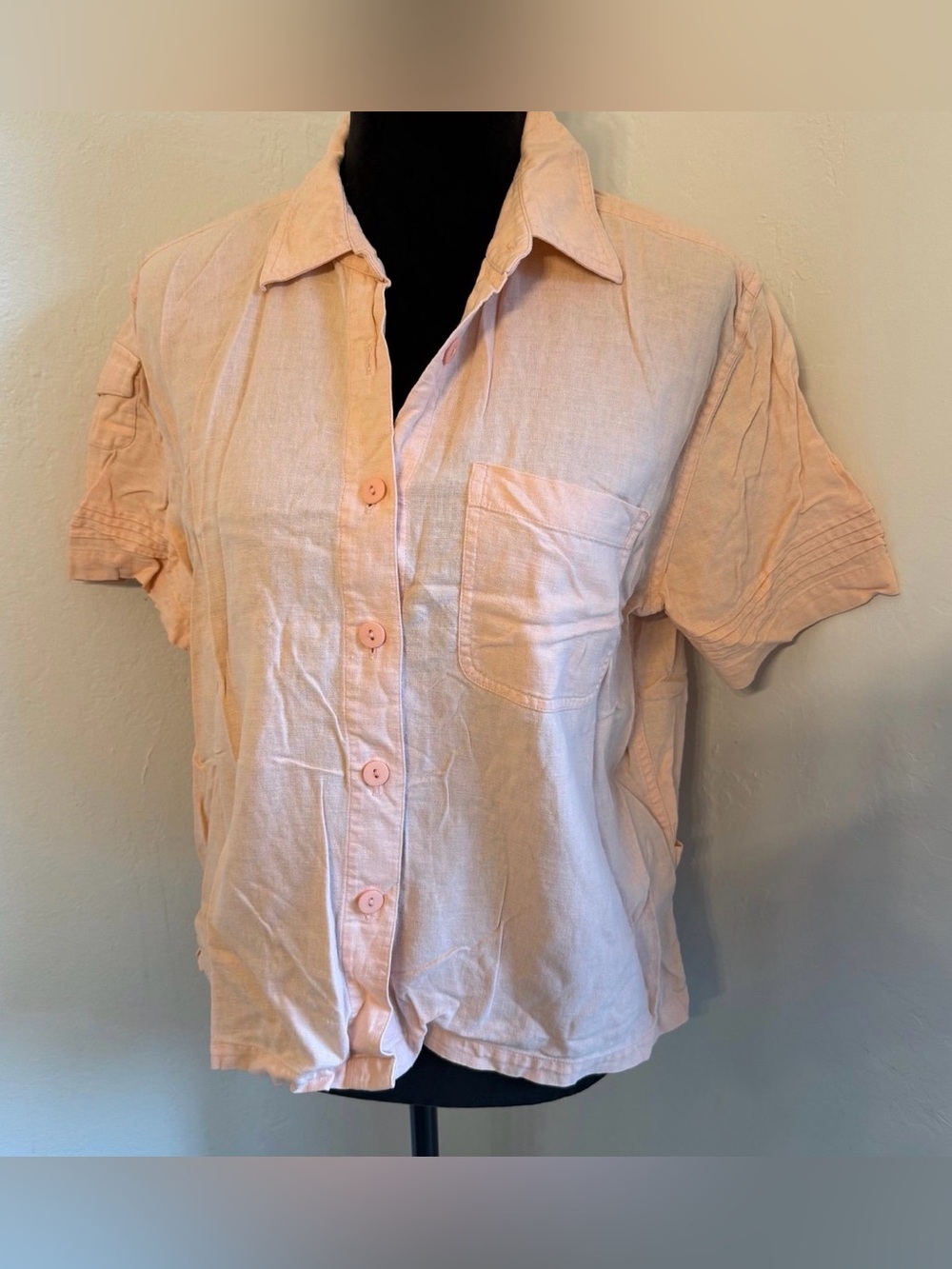 Women’s Light Peach Short-Sleeve Button Front Top (Size L)